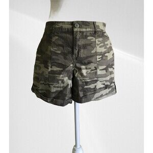 Social Standard by Sanctuary Camouflaged Camo Shorts Size Small